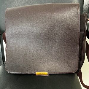 Louis Vuitton unisex messenger bag